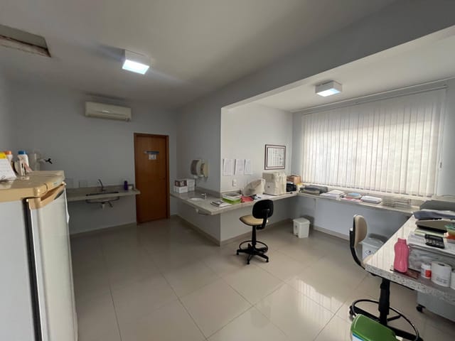 Casa com 450m², à venda, no bairro Setor Central em Goiânia