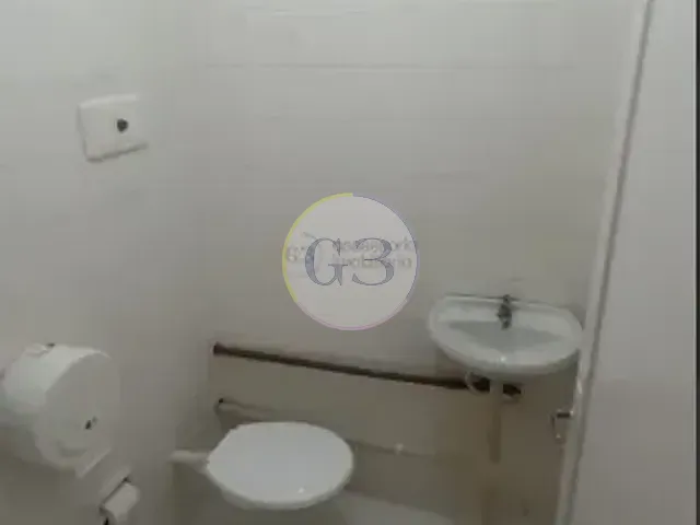 Ponto com 84m², à venda ou para alugar, no bairro Centro em Pelotas