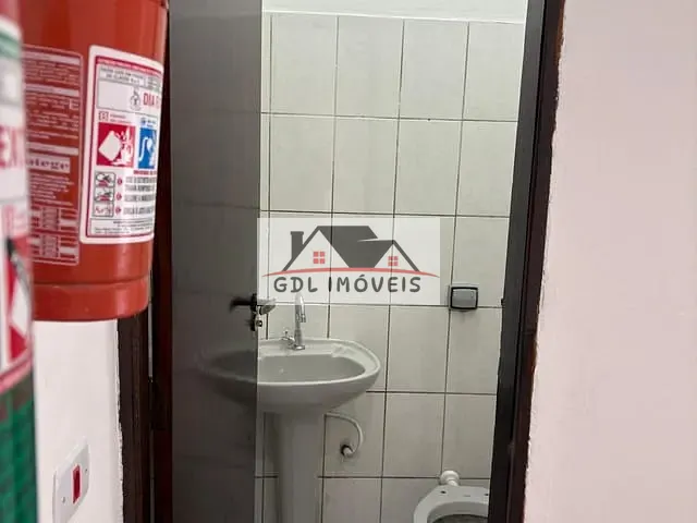 Ponto com 55m², para alugar, no bairro Vila Talarico em São Paulo