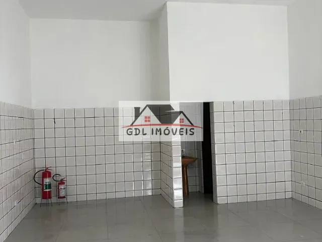 Ponto com 55m², para alugar, no bairro Vila Talarico em São Paulo