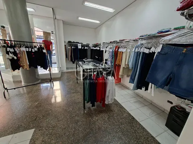 Sala para alugar, no bairro República em São Paulo