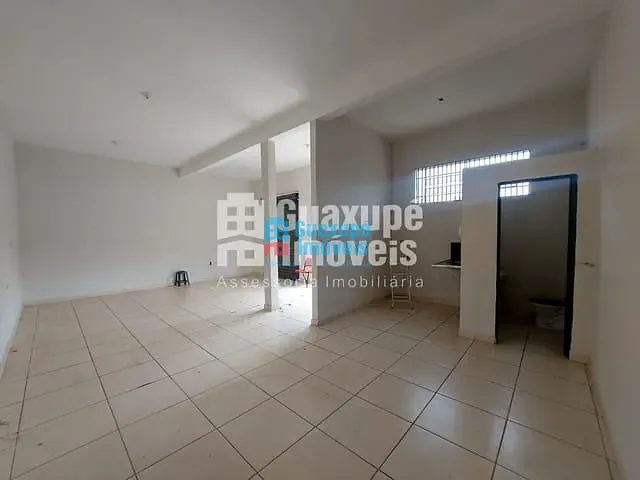 Ponto com 54m², para alugar, no bairro CENTRO em GUAXUPÉ