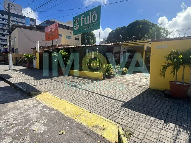 Casa com 550m² 2 quartos e 2 banheiros, à venda, no bairro Ponta Negra em Natal