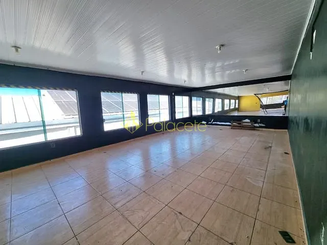 Ponto com 512m², para alugar, no bairro Jardim das Nações em Taubaté