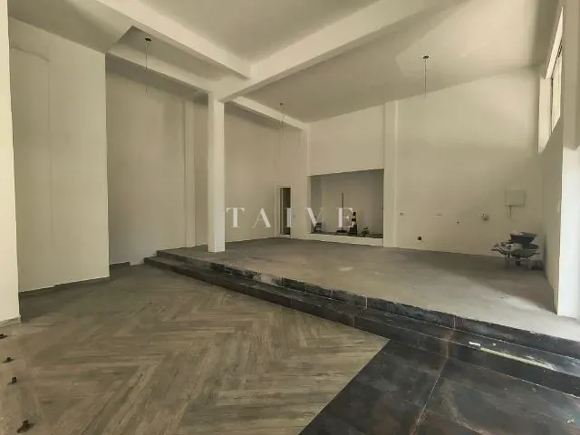 Ponto com 150m², para alugar, no bairro Centro em Londrina