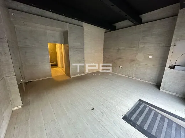 Ponto com 50m², para alugar, no bairro Centro em Taubaté