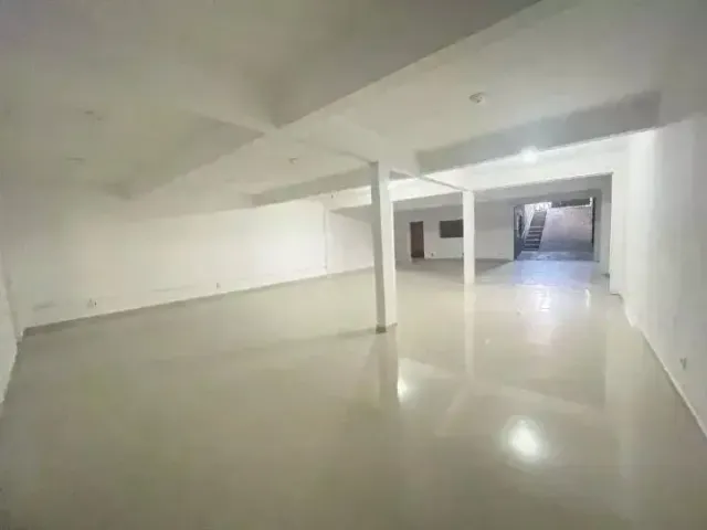 Ponto para alugar, no bairro Vila Marieta em São Paulo