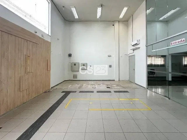 Ponto com 500m², para alugar, no bairro Antares em Londrina
