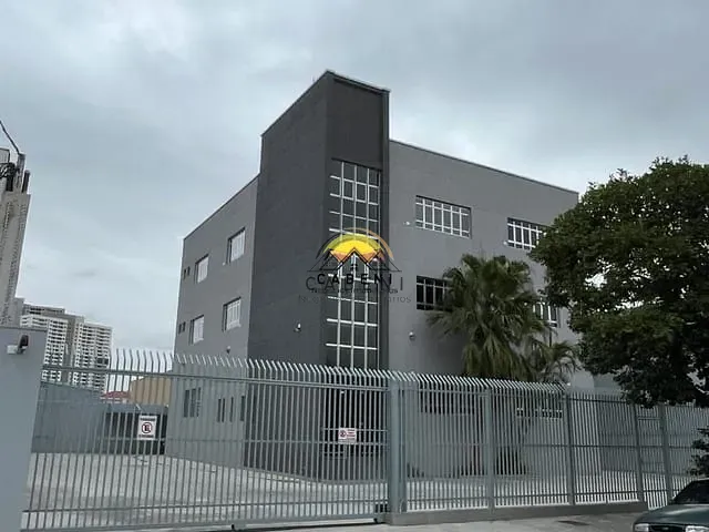 Prédio com 1050m², para alugar, no bairro Vila Anastácio em São Paulo