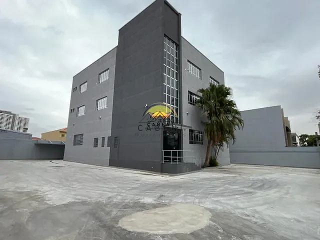 Prédio com 1050m², para alugar, no bairro Vila Anastácio em São Paulo