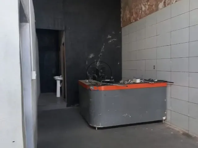 Ponto com 180m², para alugar, no bairro Centro em Guaratinguetá