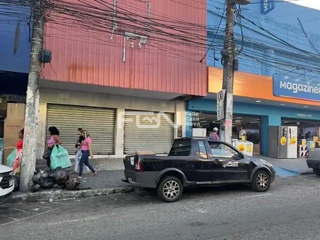 Ponto com 210m², à venda, no bairro Centro em Camaçari