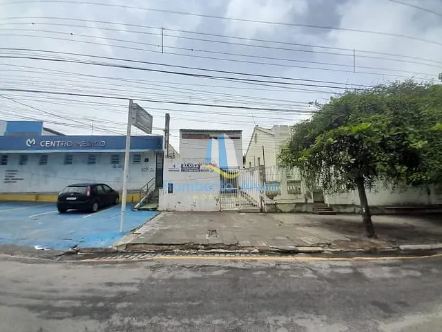 Ponto com 360m², à venda ou para alugar, no bairro Centro em Vitória da Conquista