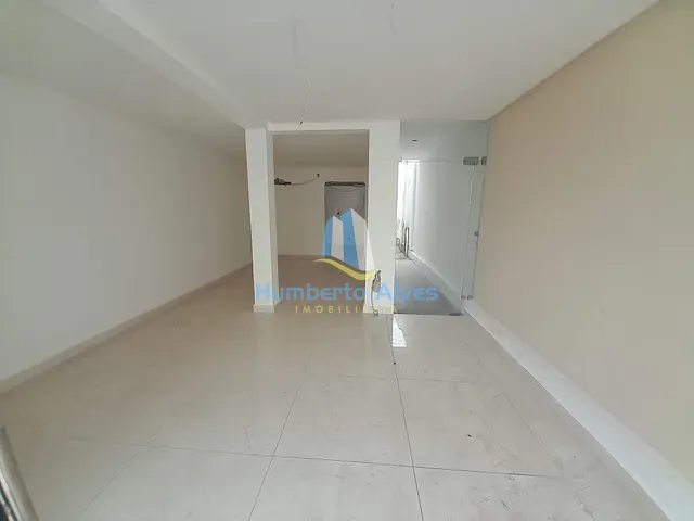 Ponto com 360m², à venda ou para alugar, no bairro Centro em Vitória da Conquista