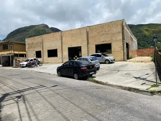 Box/Garagem para alugar, no bairro Provisória em Petrópolis