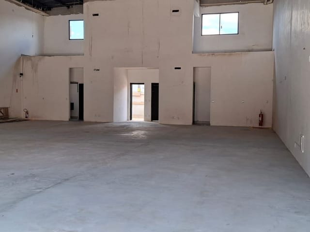 Ponto com 448m², para alugar, no bairro Vila Vianelo em Jundiaí
