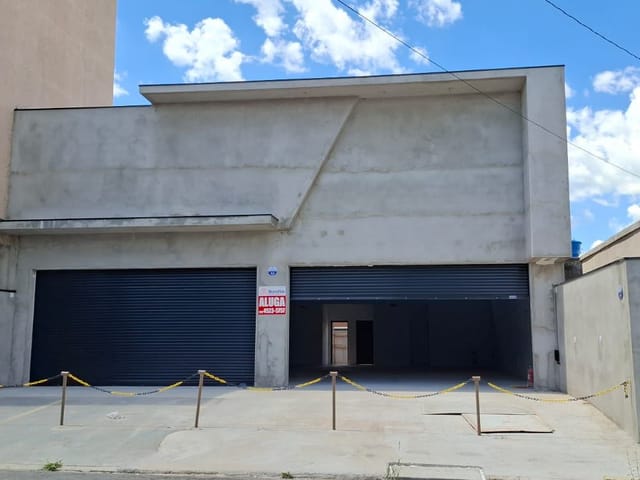 Ponto com 448m², para alugar, no bairro Vila Vianelo em Jundiaí