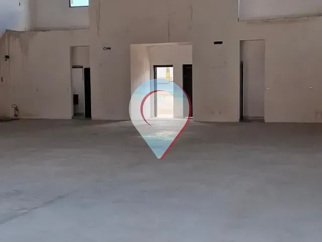 Ponto com 448m², para alugar, no bairro Vila Vianelo em Jundiaí
