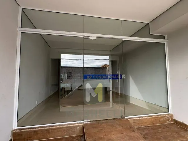 Ponto com 100m², para alugar, no bairro Centro em Serrana