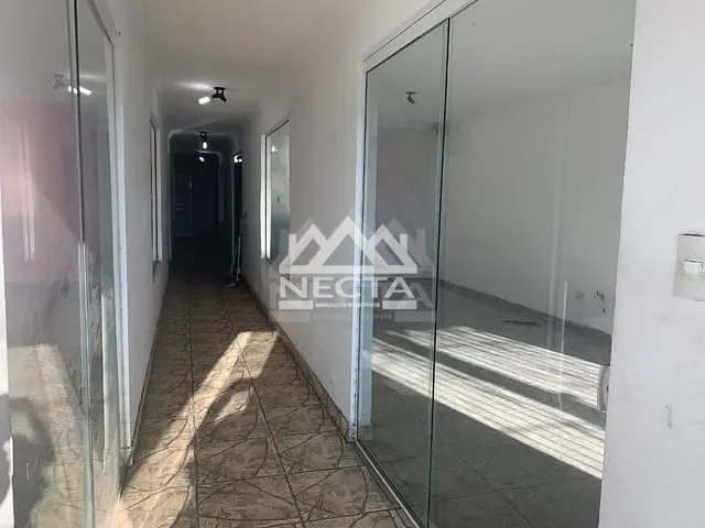 Ponto com 46m², para alugar, no bairro Jaraguá em Caraguatatuba