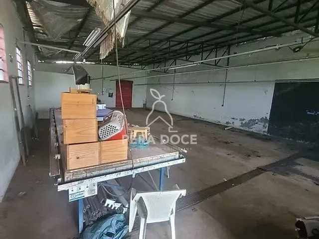 Ponto com 250m², à venda, no bairro Dom Eduardo II em Uberaba