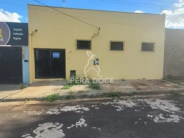 Ponto com 250m², à venda, no bairro Dom Eduardo II em Uberaba