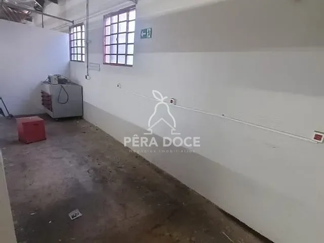 Ponto com 250m², à venda, no bairro Dom Eduardo II em Uberaba