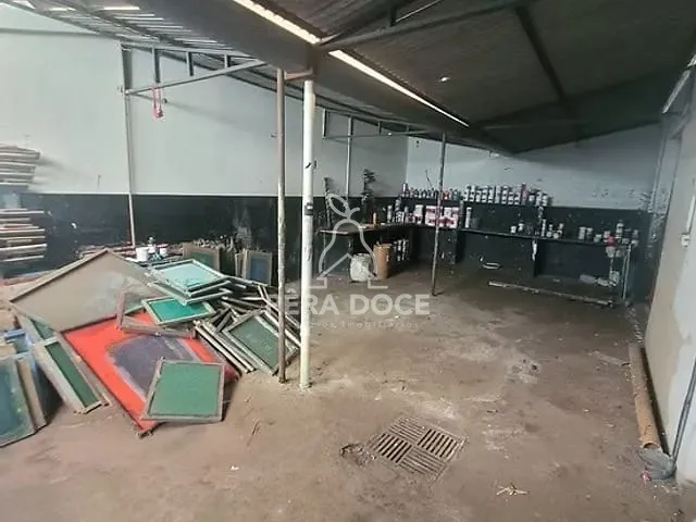 Ponto com 250m², à venda, no bairro Dom Eduardo II em Uberaba