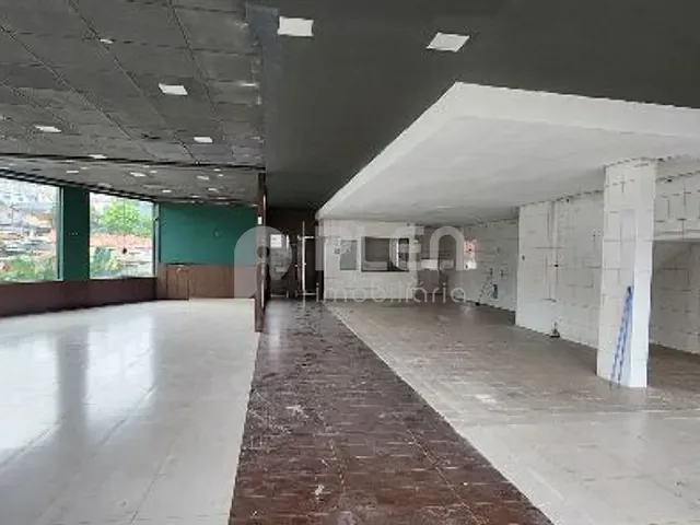 Prédio com 850m², para alugar, no bairro Água Fria em São Paulo