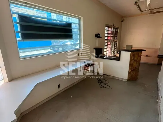 Ponto com 363m², à venda, no bairro Vila Santa Tereza em Bauru