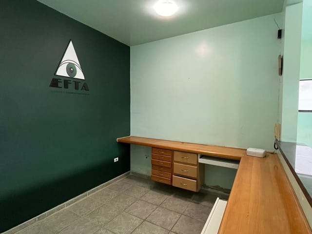 Ponto com 307m², para alugar, no bairro Centro em Taubaté
