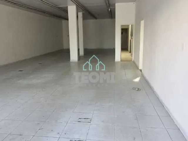Ponto com 234m², para alugar, no bairro Independência em Taubaté