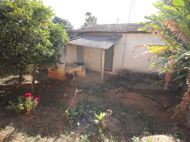 Ponto com 245m², à venda, no bairro Vila Brasil em São João da Boa Vista