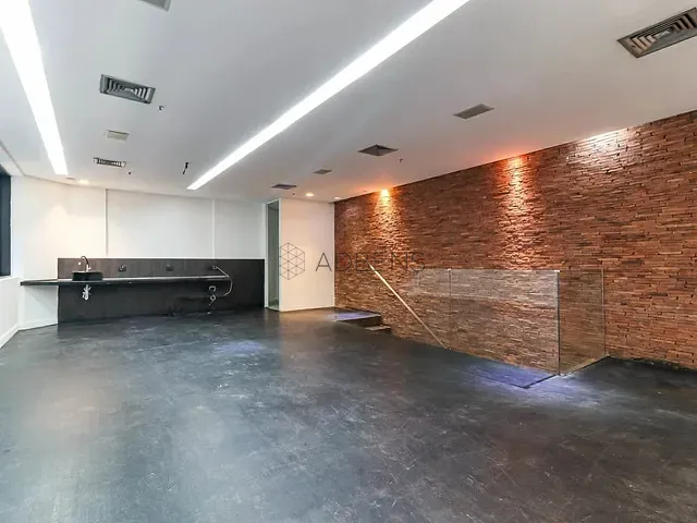 Ponto para alugar, no bairro Itaim Bibi em São Paulo