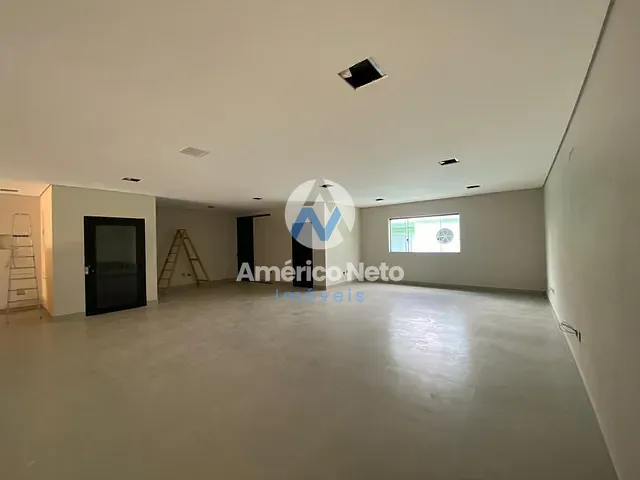 Loja com 320m², para alugar, no bairro Olímpico em São Caetano do Sul