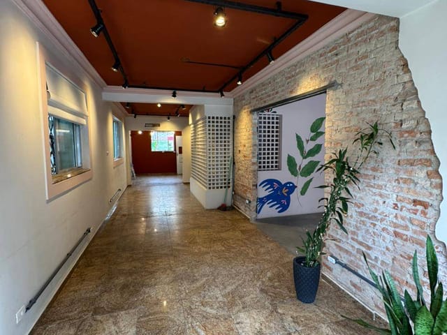 Ponto à venda ou para alugar, no bairro Aparecida em Santos