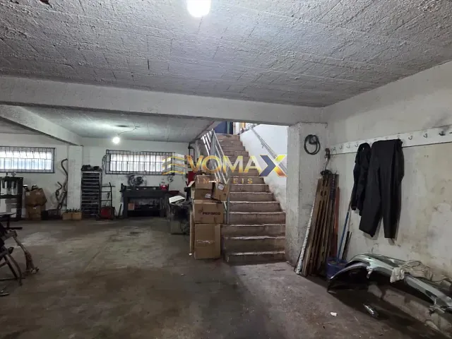 Ponto com 1200m², à venda ou para alugar, no bairro Centro em Itapetininga