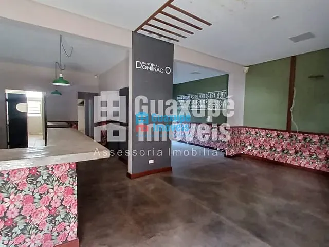 Ponto com 136m², à venda, no bairro centro em GUAXUPÉ