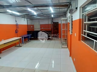 Foto do Ponto-PONTO PARA LOCAÇÃO, COM 42M² 2 BANHEIROS, ÁGUA E LUZ INDIVIDUALIZADO, AR CONDICIONADO EM RUA TRANQUILA -  LAUZANE PAULISTA, SÃO PAULO
