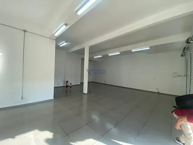 Ponto com 150m², para alugar, no bairro Jardim Santa Rosa em São José dos Campos