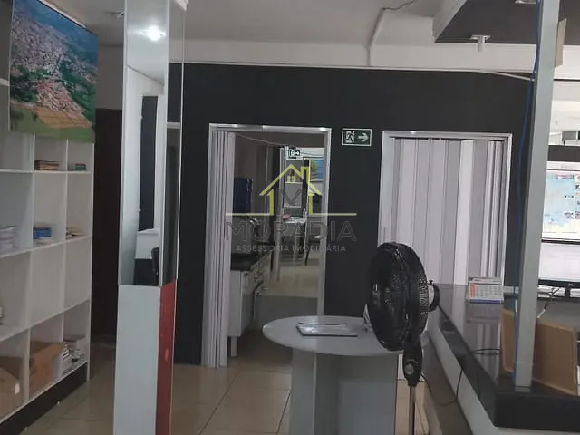 Ponto com 446m², para alugar, no bairro Centro em Guaxupé