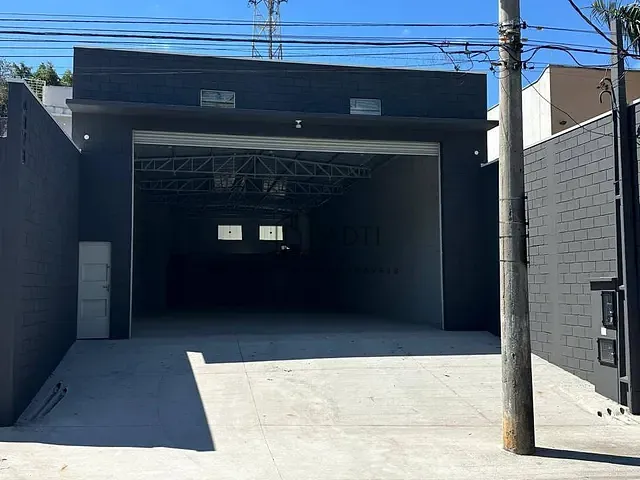 Ponto para alugar, no bairro Vila Mogilar em Mogi das Cruzes