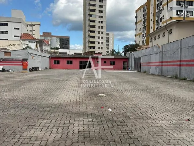 Ponto com 1400m², para alugar, no bairro Jardim das Nações em Taubaté