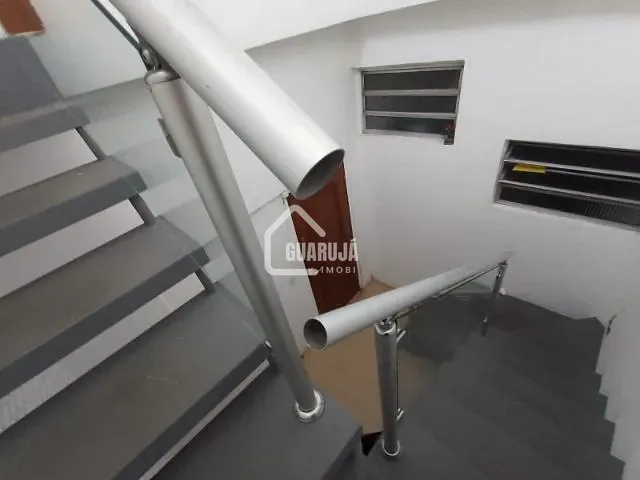 Ponto com 110m², à venda ou para alugar, no bairro Jardim Santense (Vicente de Carvalho) em Guarujá