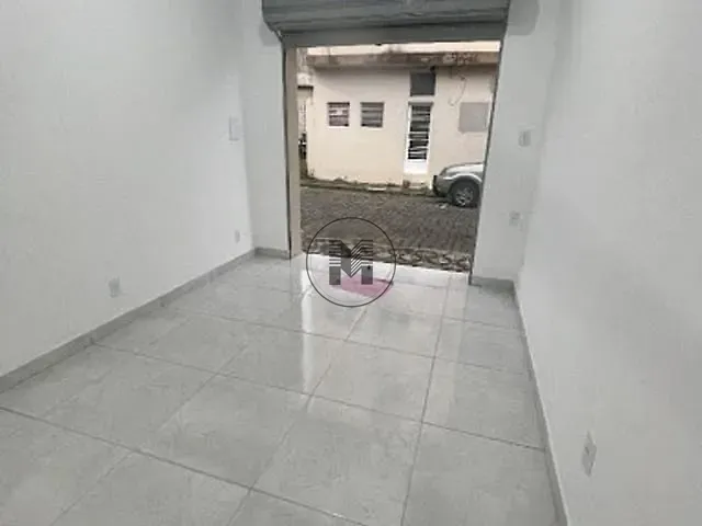 Ponto com 20m², para alugar, no bairro Centro em Guaratinguetá