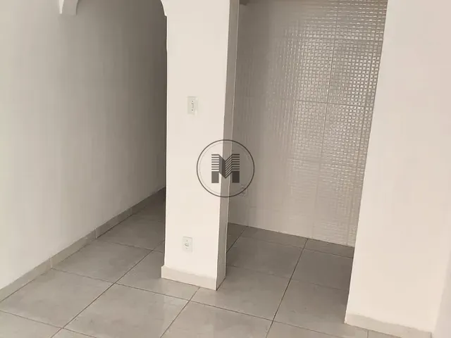 Ponto com 20m², para alugar, no bairro Centro em Guaratinguetá