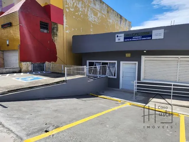 Ponto com 154m², para alugar, no bairro Centro em Cotia