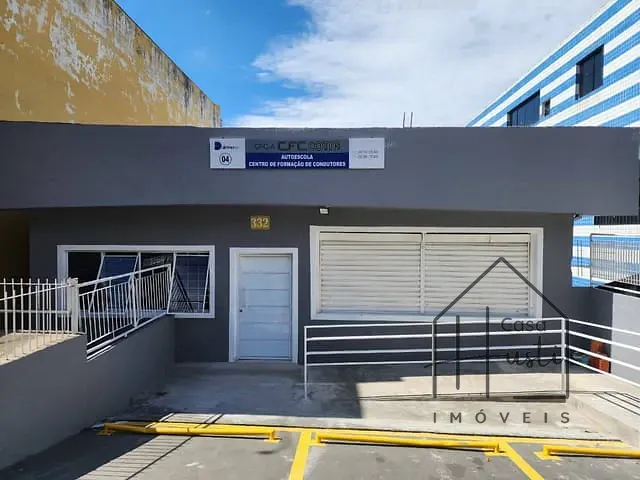 Ponto com 154m², para alugar, no bairro Centro em Cotia