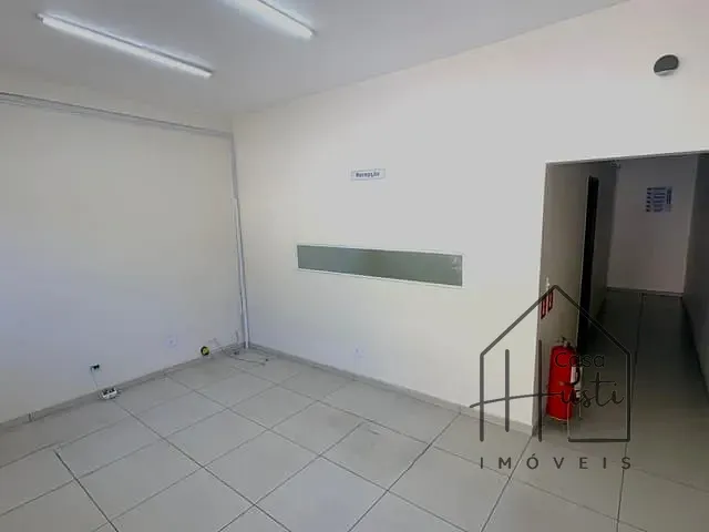 Ponto com 154m², para alugar, no bairro Centro em Cotia