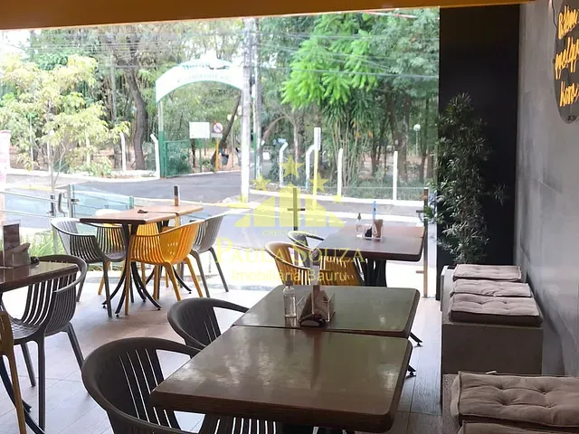 Ponto com 317m², à venda, no bairro Vila Guedes de Azevedo em Bauru